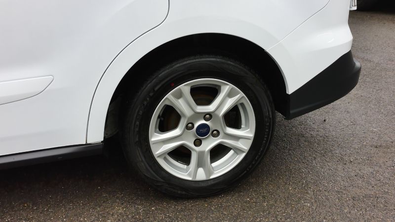 FORD TRANSIT COURIER LIMITED 1.5 TDCI WITH AIR CONDITIONING,ALLOY'S,PARKING SENSORS AND MORE - 2977 - 19