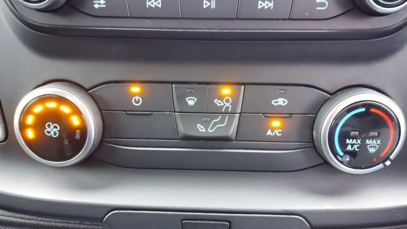 FORD TRANSIT CUSTOM 300 LEADER ECOBLUE L1 SWB WITH AIR CONDITIONING,PARKING SENSORS,DAB RADIO,6 SPEED AND MORE - 2958 - 15