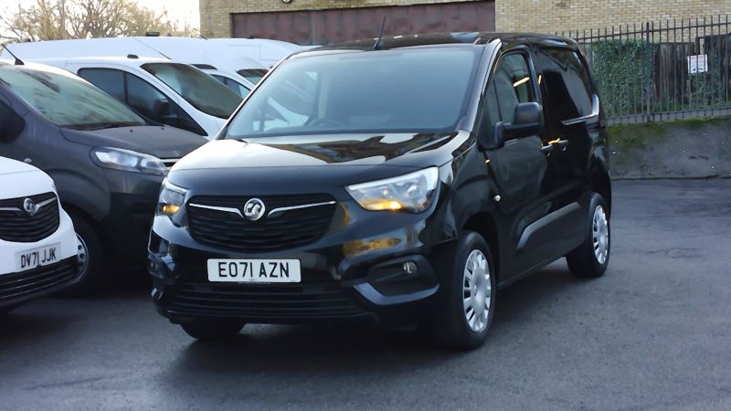 VAUXHALL COMBO 2300 SPORTIVE L1 SWB IN BLACK WITH AIR CONDITIONING,PARKING SENSORS,6 SPEED,3 SEATS AND MORE - 2974 - 22
