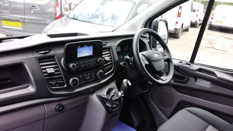 FORD TRANSIT CUSTOM 300 LEADER ECOBLUE L2 H2 LWB HIGH ROOF ONLY 28.000 MILES,AIR CONDITIONING,PARKING SENSORS AND MORE - 2870 - 13