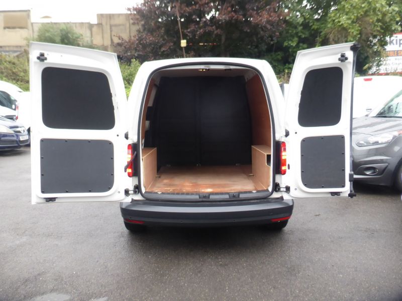 VOLKSWAGEN CADDY C20 STARTLINE 2.0TDI SWB IN WHITE WITH ONLY 52.000 MILES,PARKING SENSORS  **** SOLD **** - 2521 - 7