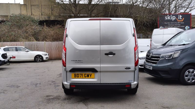 FORD TRANSIT CUSTOM 280 TREND L1 SWB IN SILVER WITH SAT NAV,AIR CONDITIONING,PARKING SENSORS AND MORE - 2985 - 10