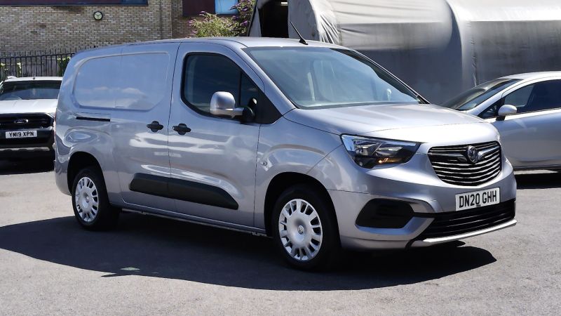 VAUXHALL COMBO 2300 SPORTIVE L2 LWB IN GREY/SILVER WITH ONLY 54.000 MILES,AIR CONDITIONING,PARKING SENSORS AND MORE - 2884 - 5