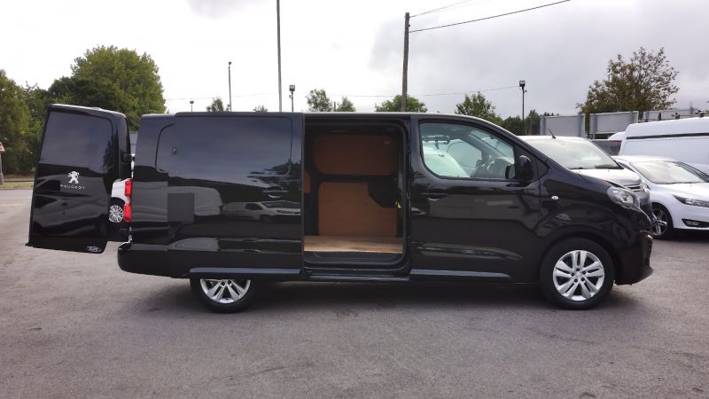 PEUGEOT EXPERT 1000 PROFESSIONAL PREMIUM L2 LWB IN BLACK ONLY 28.000 MILES,AIR CONDITIONING,ALLOY'S AND MORE - 2907 - 9