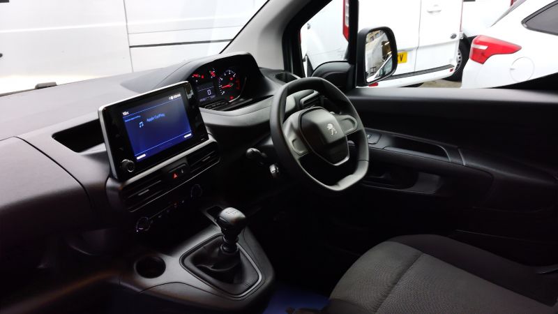 PEUGEOT PARTNER 1000 PROFESSIONAL PREMIUM L1 SWB ONLY 32.000 MILES,AIR CONDITIONING,6 SPEED,PARKING SENSORS AND MORE - 2943 - 13